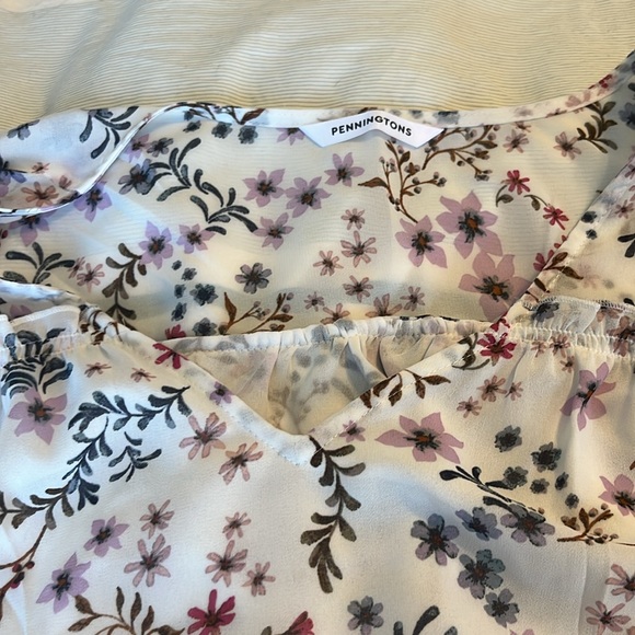 Floral blouse - Picture 2 of 2